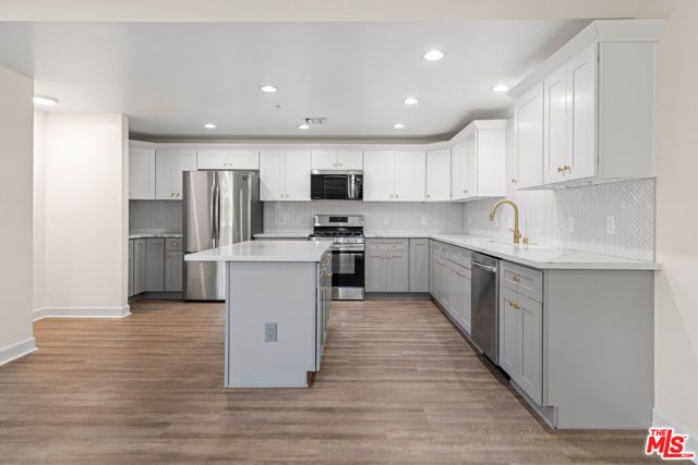 13200 Pacific 316, Los Angeles, CA 90094