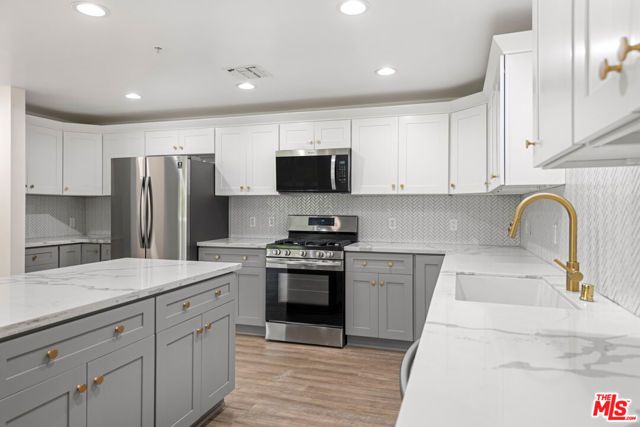13200 Pacific 316, Los Angeles, CA 90094