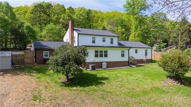 1074 N Rockridge Road, Asheboro, NC 27205