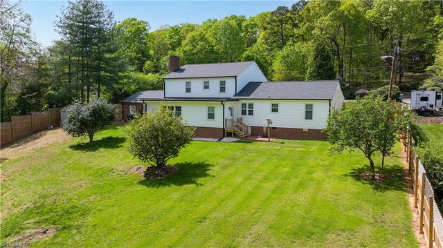 1074 N Rockridge Road, Asheboro, NC 27205