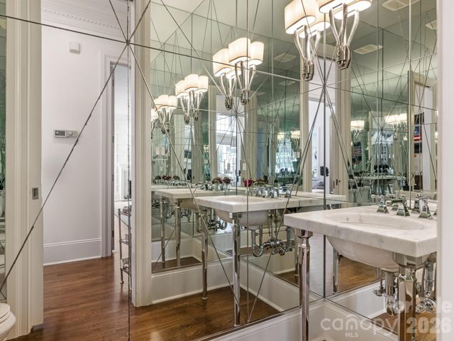 9146 Heydon Hall Circle, Charlotte, NC 28210