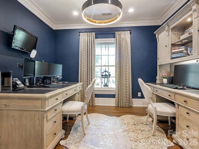 9146 Heydon Hall Circle, Charlotte, NC 28210