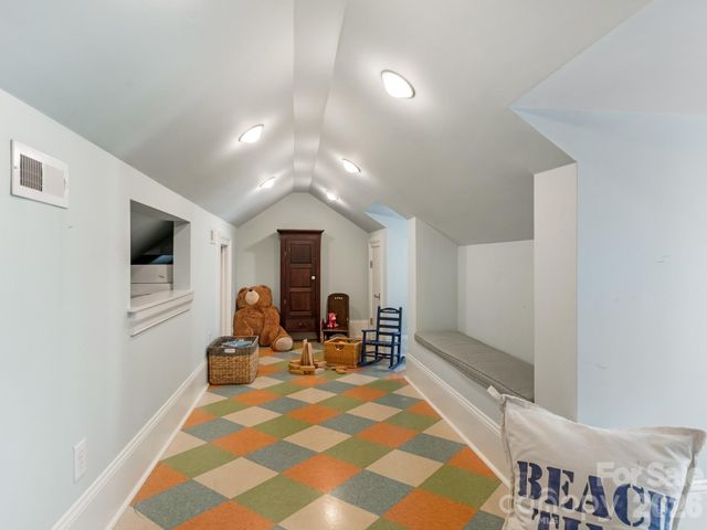 9146 Heydon Hall Circle, Charlotte, NC 28210