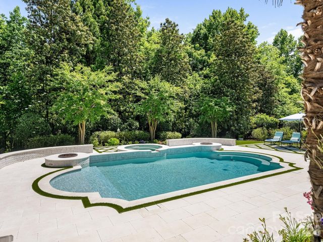 9146 Heydon Hall Circle, Charlotte, NC 28210