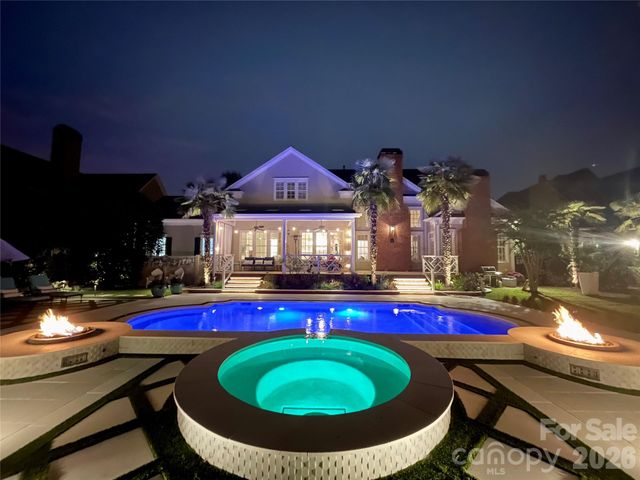 9146 Heydon Hall Circle, Charlotte, NC 28210