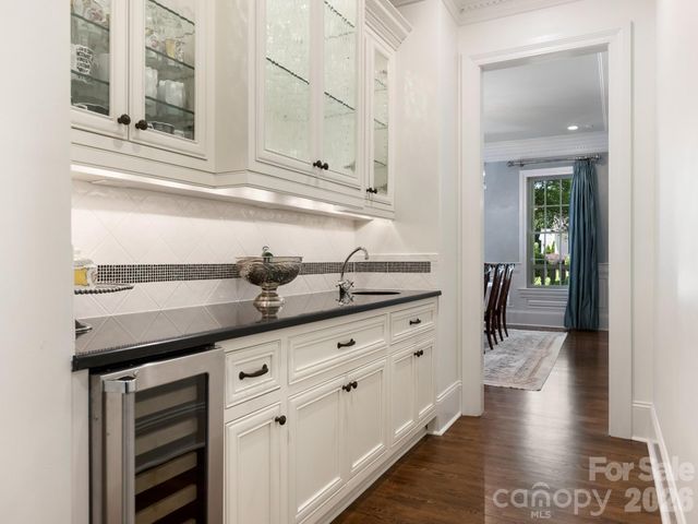 9146 Heydon Hall Circle, Charlotte, NC 28210