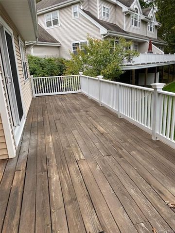 51 Winding Ridge Road, White Plains, NY 10603
