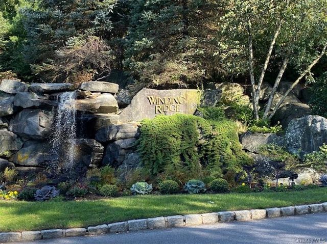 51 Winding Ridge Road, White Plains, NY 10603