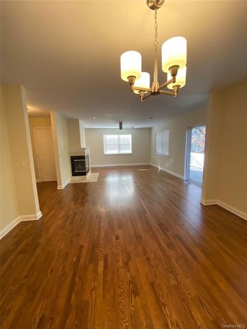 51 Winding Ridge Road, White Plains, NY 10603