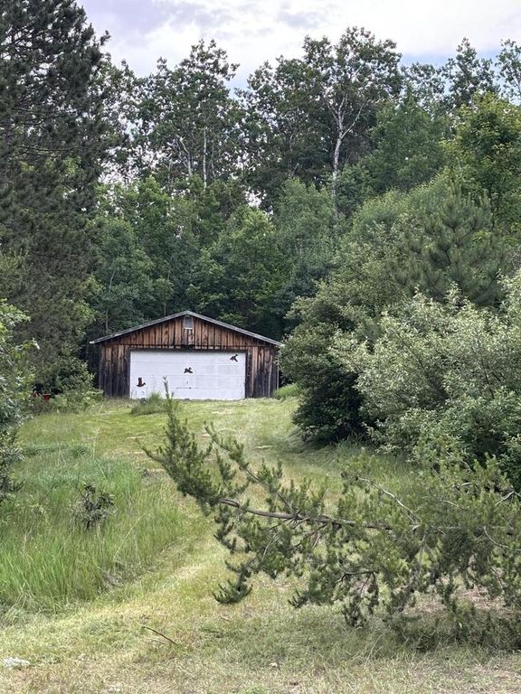 N9436 Baker LANE, Crivitz, WI 54114