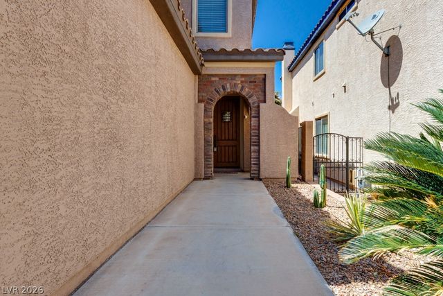 897 Via Del Tramonto Street, Henderson, NV 89011