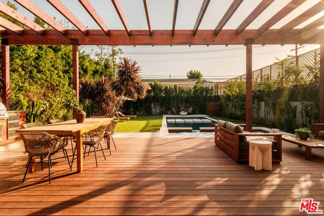 3951 Marcasel Avenue, Los Angeles, CA 90066