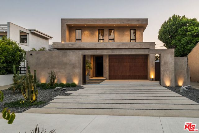 3951 Marcasel Avenue, Los Angeles, CA 90066