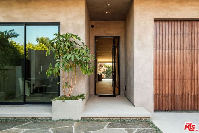 3951 Marcasel Avenue, Los Angeles, CA 90066
