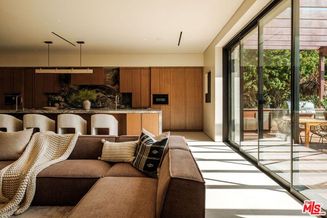 3951 Marcasel Avenue, Los Angeles, CA 90066