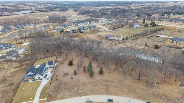 9647 Treehaven Drive, West Des Moines, IA 50266