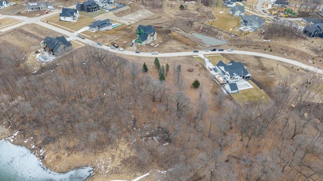 9647 Treehaven Drive, West Des Moines, IA 50266