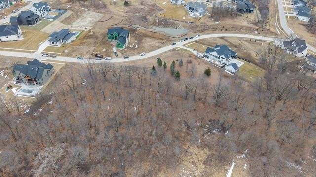 9647 Treehaven Drive, West Des Moines, IA 50266