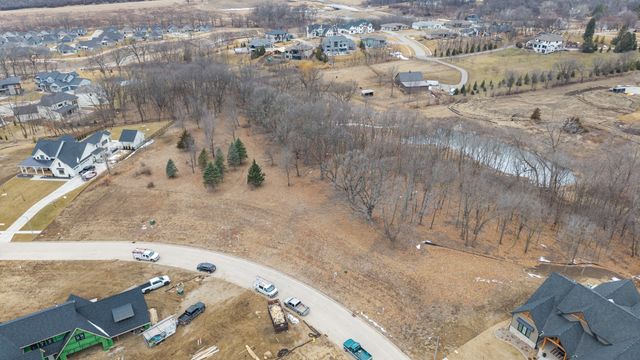 9647 Treehaven Drive, West Des Moines, IA 50266