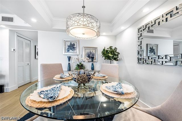 2900 Gulf Shore BLVD N 116, Naples, FL 34103