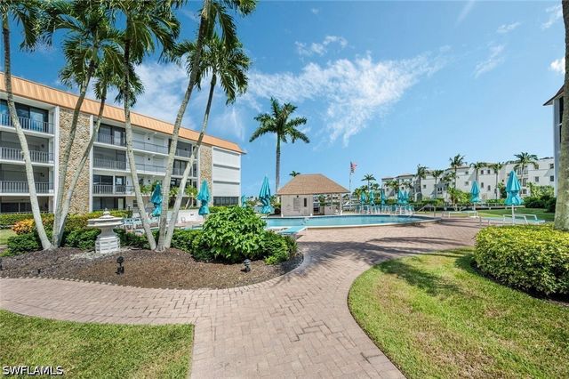 2900 Gulf Shore BLVD N 116, Naples, FL 34103