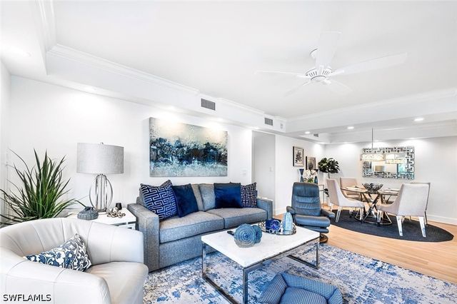 2900 Gulf Shore BLVD N 116, Naples, FL 34103