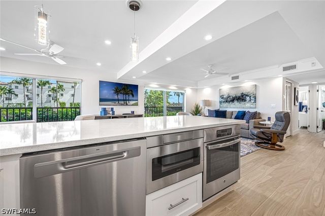 2900 Gulf Shore BLVD N 116, Naples, FL 34103