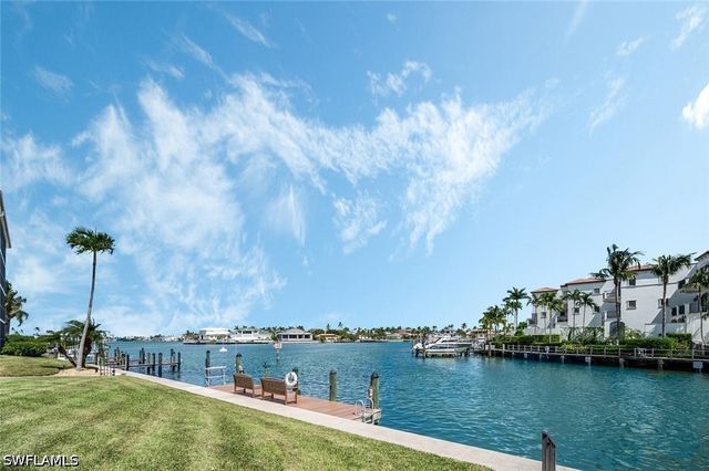 2900 Gulf Shore BLVD N 116, Naples, FL 34103