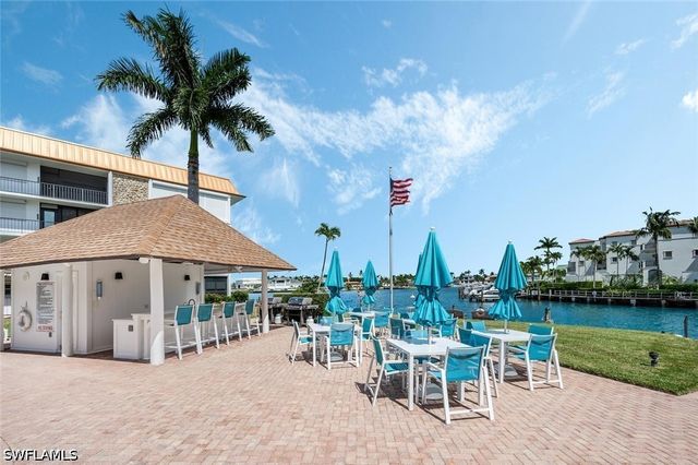 2900 Gulf Shore BLVD N 116, Naples, FL 34103