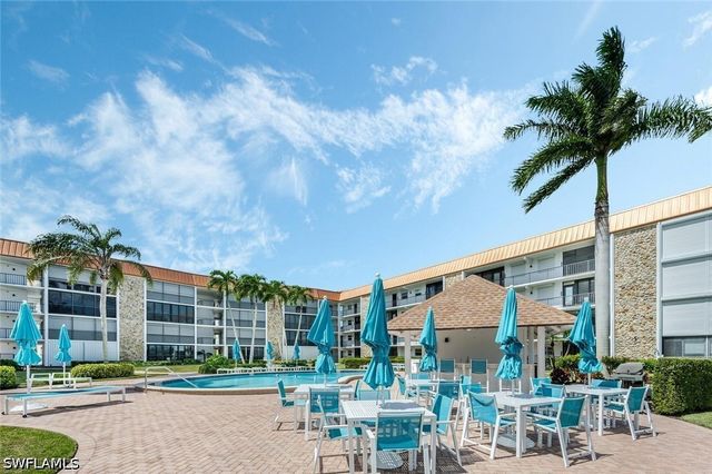 2900 Gulf Shore BLVD N 116, Naples, FL 34103