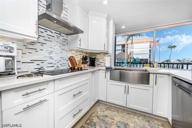 2900 Gulf Shore BLVD N 116, Naples, FL 34103