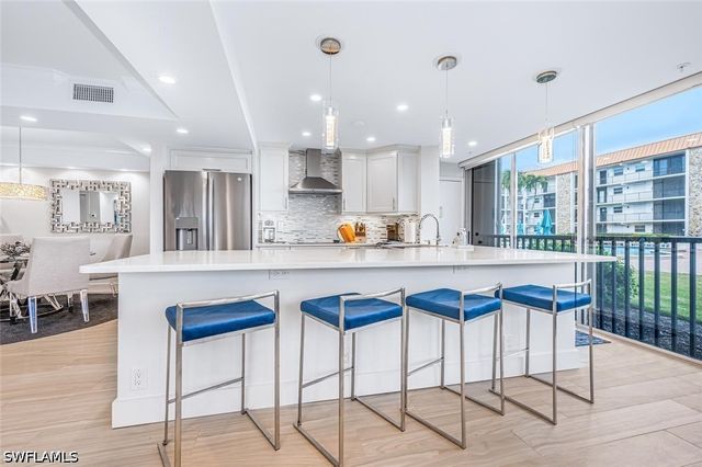 2900 Gulf Shore BLVD N 116, Naples, FL 34103