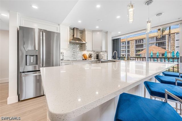 2900 Gulf Shore BLVD N 116, Naples, FL 34103