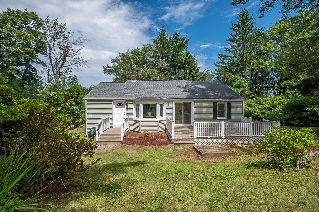 551 Pleasant Street, Paxton, MA 01612