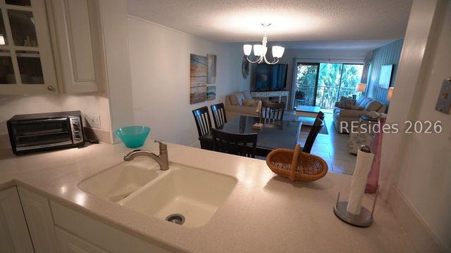 18 Lighthouse Rd Apt 471, Hilton Head Island, SC 29928