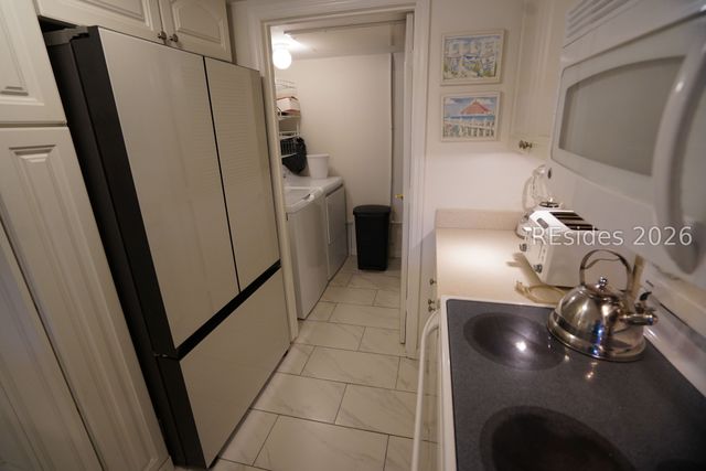 18 Lighthouse Rd Apt 471, Hilton Head Island, SC 29928
