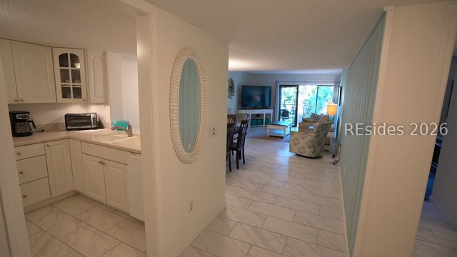 18 Lighthouse Rd Apt 471, Hilton Head Island, SC 29928