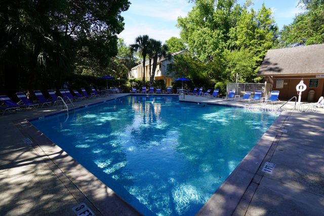 18 Lighthouse Rd Apt 471, Hilton Head Island, SC 29928
