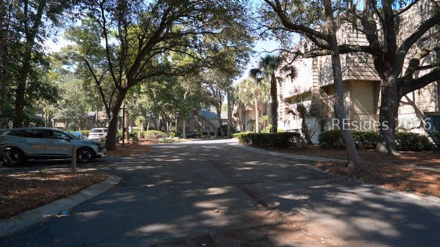 18 Lighthouse Rd Apt 471, Hilton Head Island, SC 29928