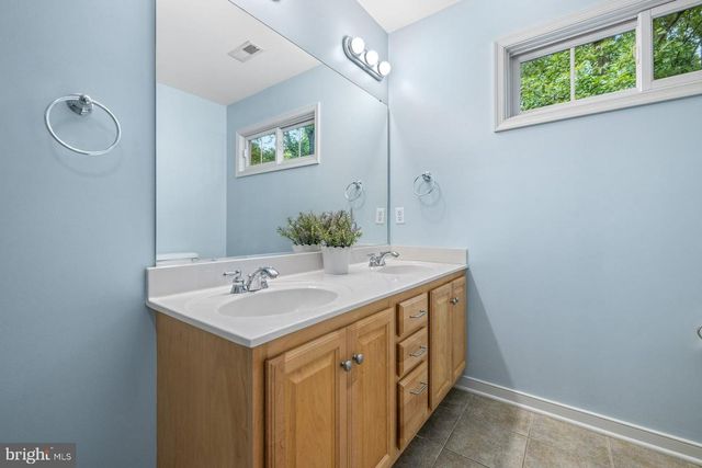 198 JEFFERSON DR, Palmyra, VA 22963