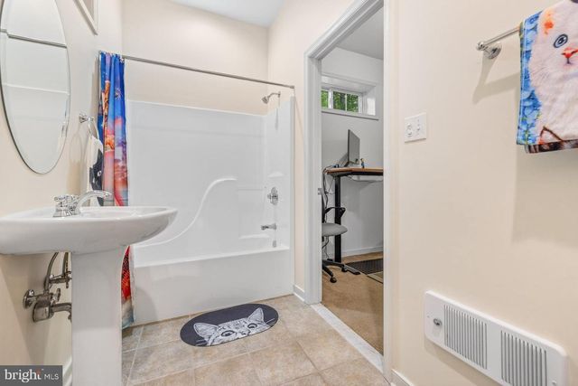 198 JEFFERSON DR, Palmyra, VA 22963