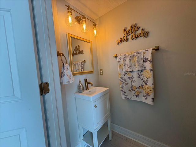 3713 W CASS STREET, Tampa, FL 33609