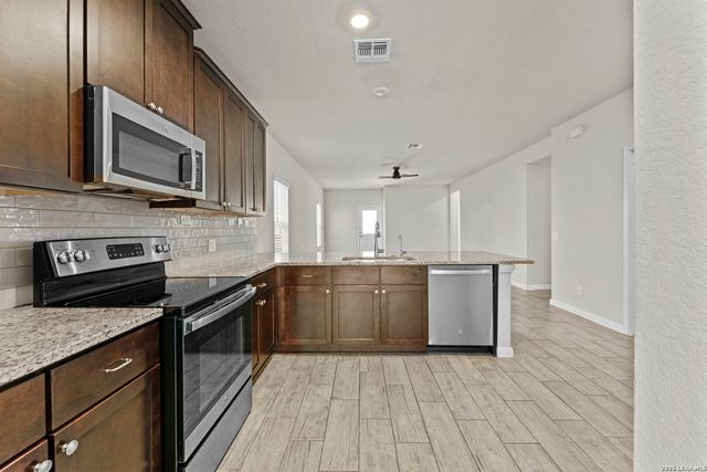 709 Farmers Dell, New Braunfels, TX 78130