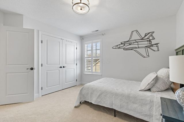 7628 Paradisio Drive, Galena, OH 43021