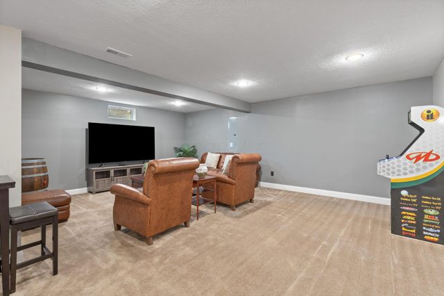 7628 Paradisio Drive, Galena, OH 43021