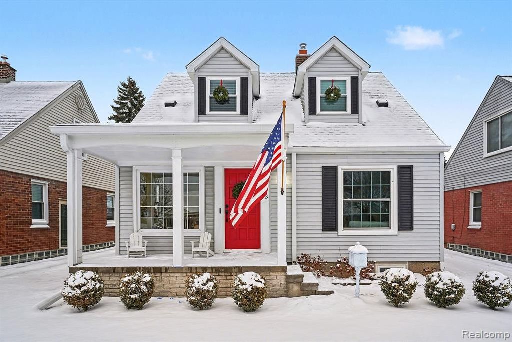 3513 Raymond Avenue, Dearborn, MI 48124
