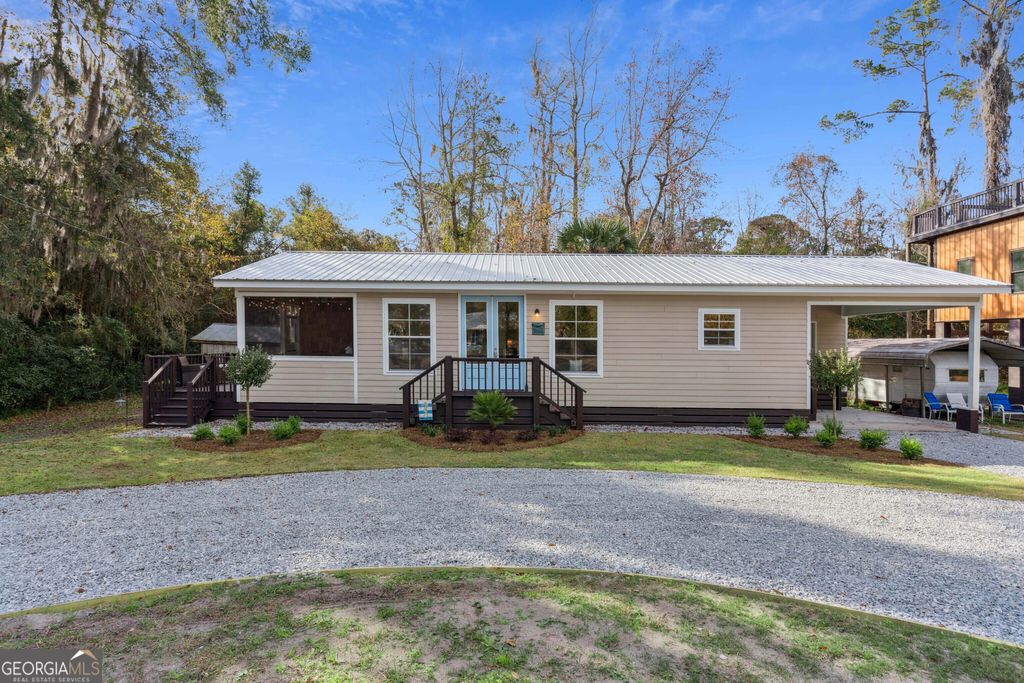 1076 Blue N Hall Road SE, Darien, GA 31305