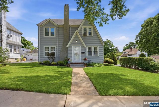 88 Lindbergh Boulevard, Teaneck, NJ 07666
