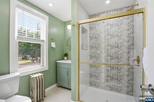 88 Lindbergh Boulevard, Teaneck, NJ 07666