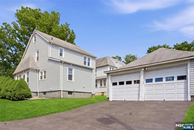 88 Lindbergh Boulevard, Teaneck, NJ 07666
